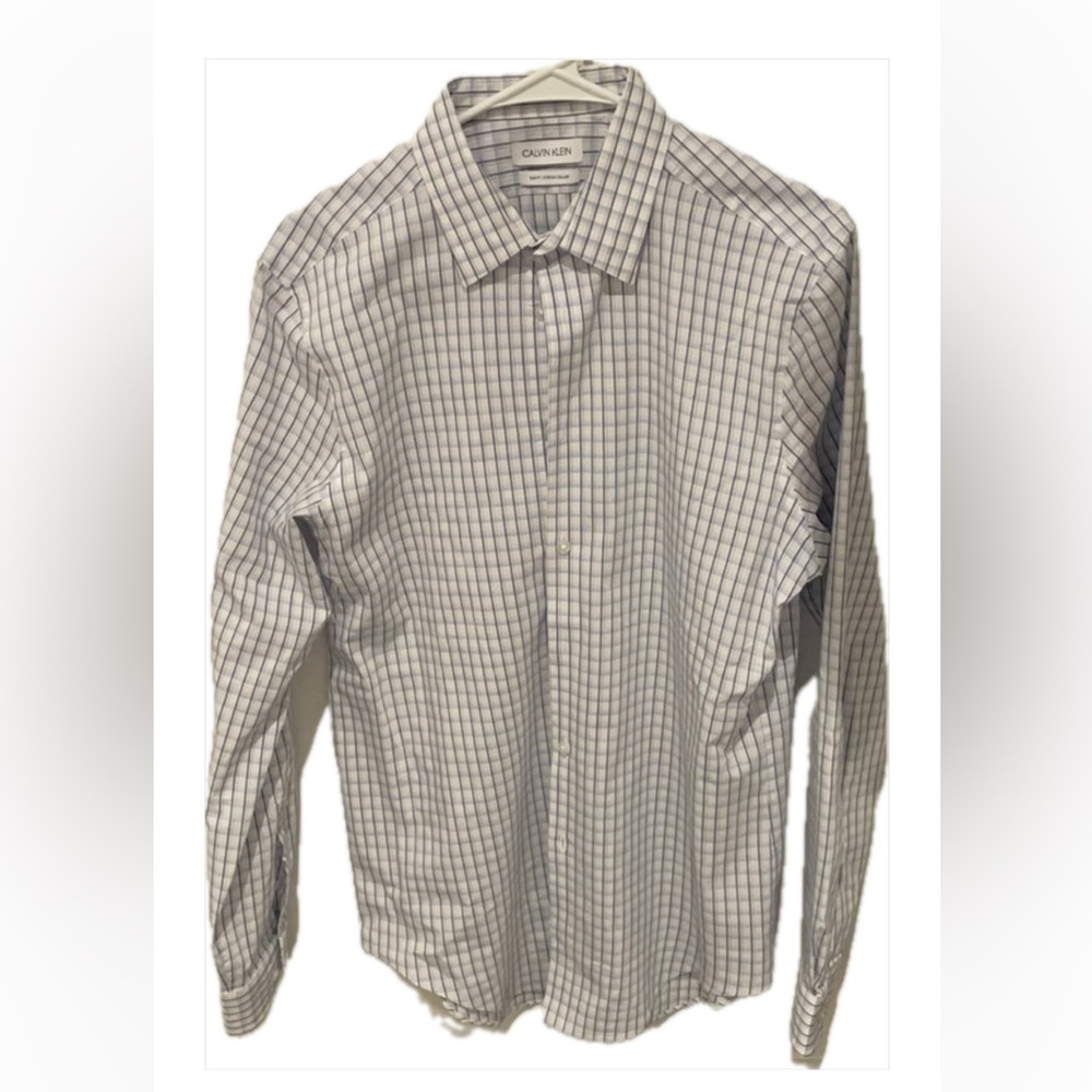 Calvin Klein slim fit blue box button down